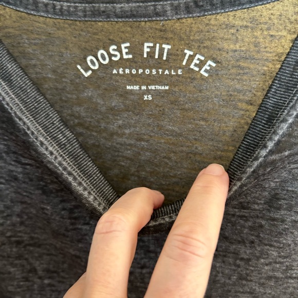 EUC AEROPOSTALE Long Sleeve Gray Shirt w/Scoop Neck Heathered - Picture 2 of 8